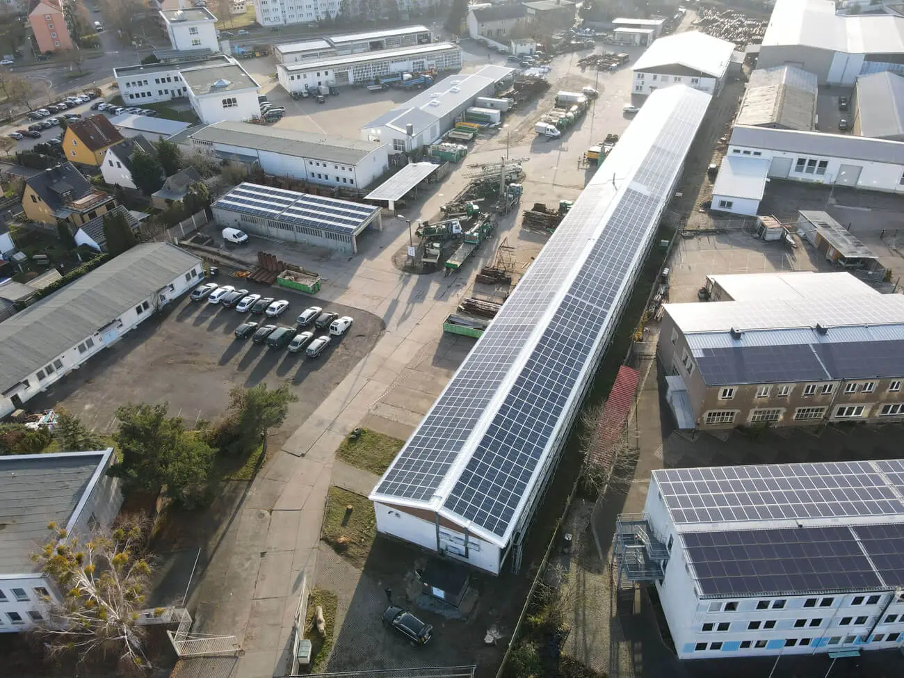 Dachsanierung von Sonnenexpert bei einer Industriehalle in Torgau
