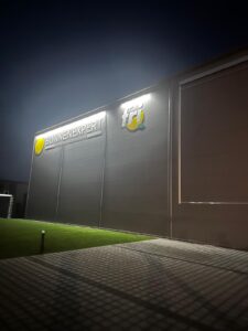Außenbeleuchtung vom Unternehmensstandort der Sonnenexpert Unternehmensgruppe in Roggentin bei Rostock