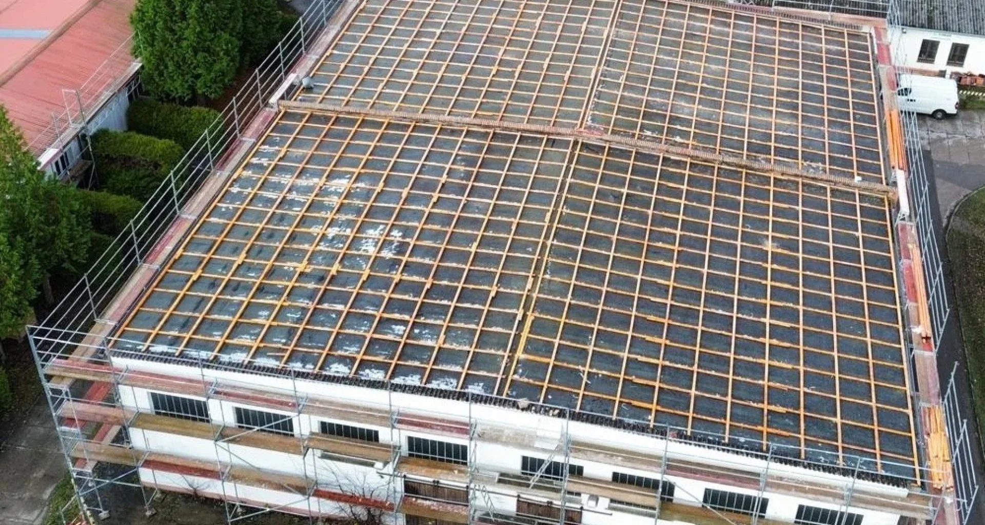 Komplette Dachsanierung mit Photovoltaikanlage in Neustrelitz - Dach rohbau