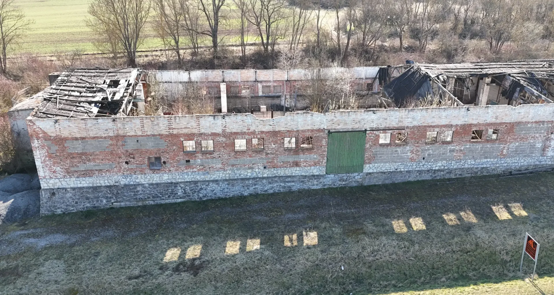 Dachsanierung bei Sonnenexpert - Projekt Bad Bibra Ansicht von Seite außen